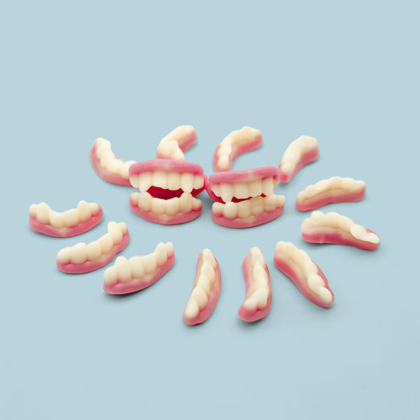 Grandmas´s False Teeth